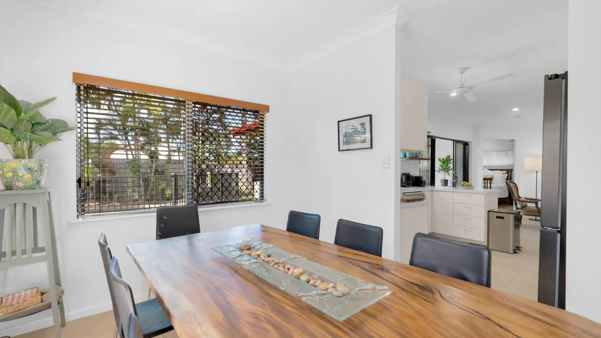 Holiday home 3-Bed Family Home With Pool & Bbq By The Beach Clifton Beach Australia