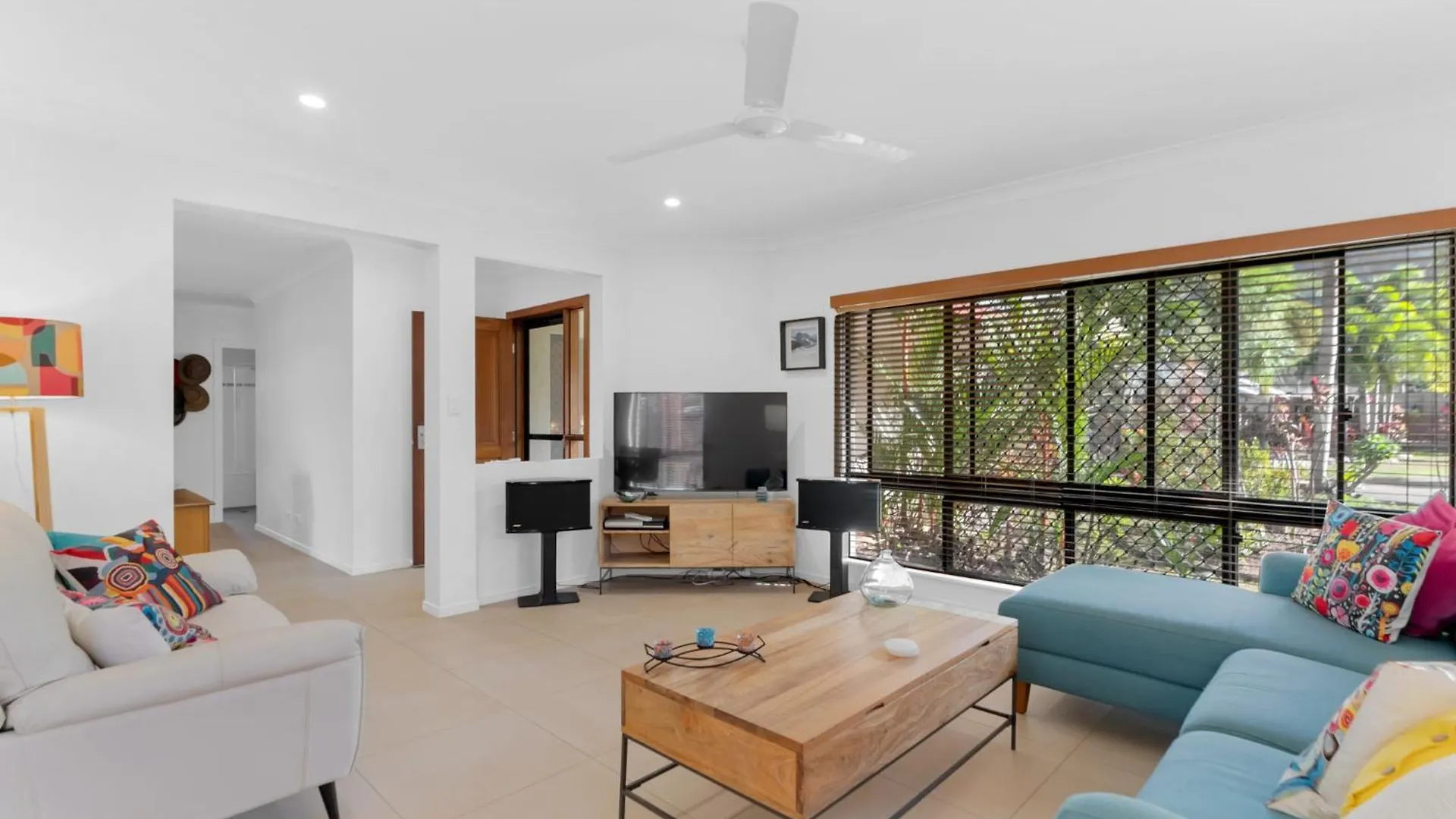 Holiday home 3-Bed Family Home With Pool & Bbq By The Beach Clifton Beach